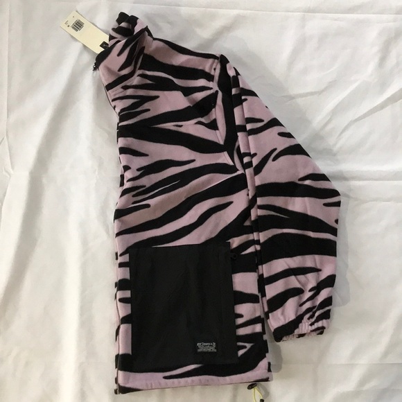 Levi's Skateboarding Mock Neck Zip Fleece Zebra Animal Print Lavendar Size M NWT - Picture 12 of 13